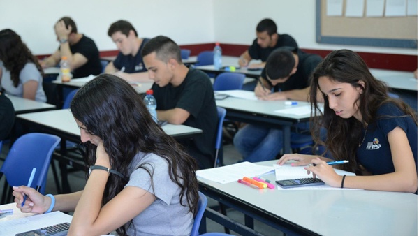 افتتاح العام الدراسي الجديد في إسرائيل غدا